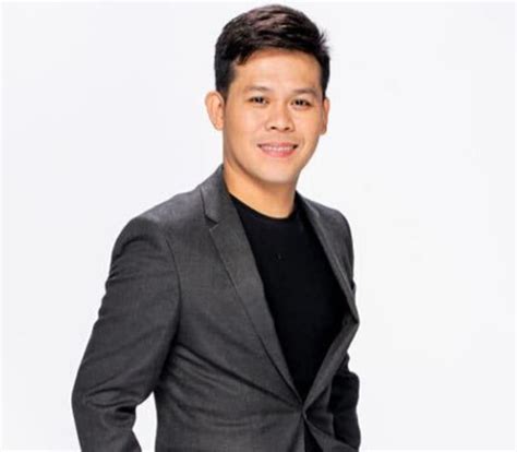 Marcelito Pomoy .